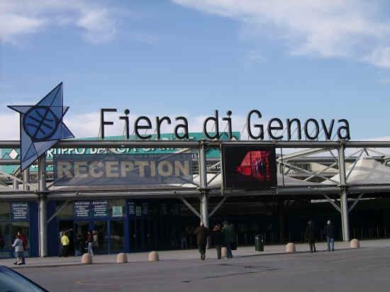 Appartamento In Centro Zona Fiera,Davanti Al Galliera Genoa Exterior photo