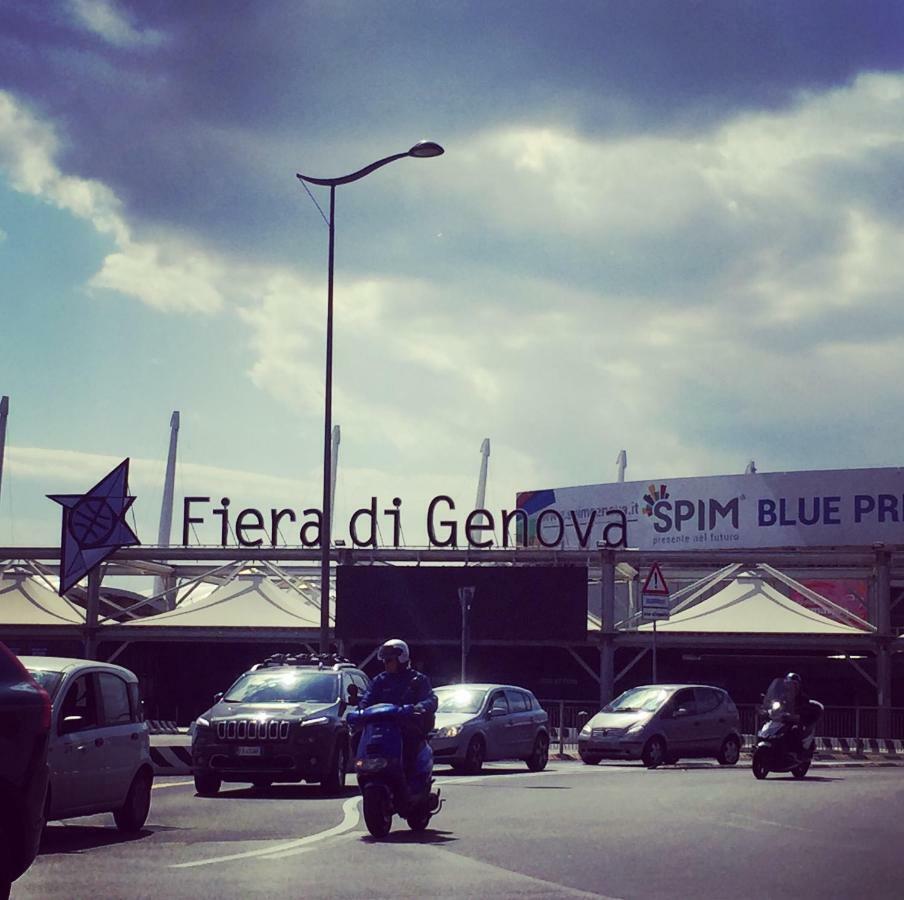 Appartamento In Centro Zona Fiera,Davanti Al Galliera Genoa Exterior photo