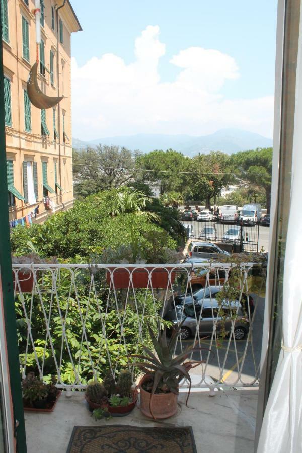 Appartamento In Centro Zona Fiera,Davanti Al Galliera Genoa Exterior photo
