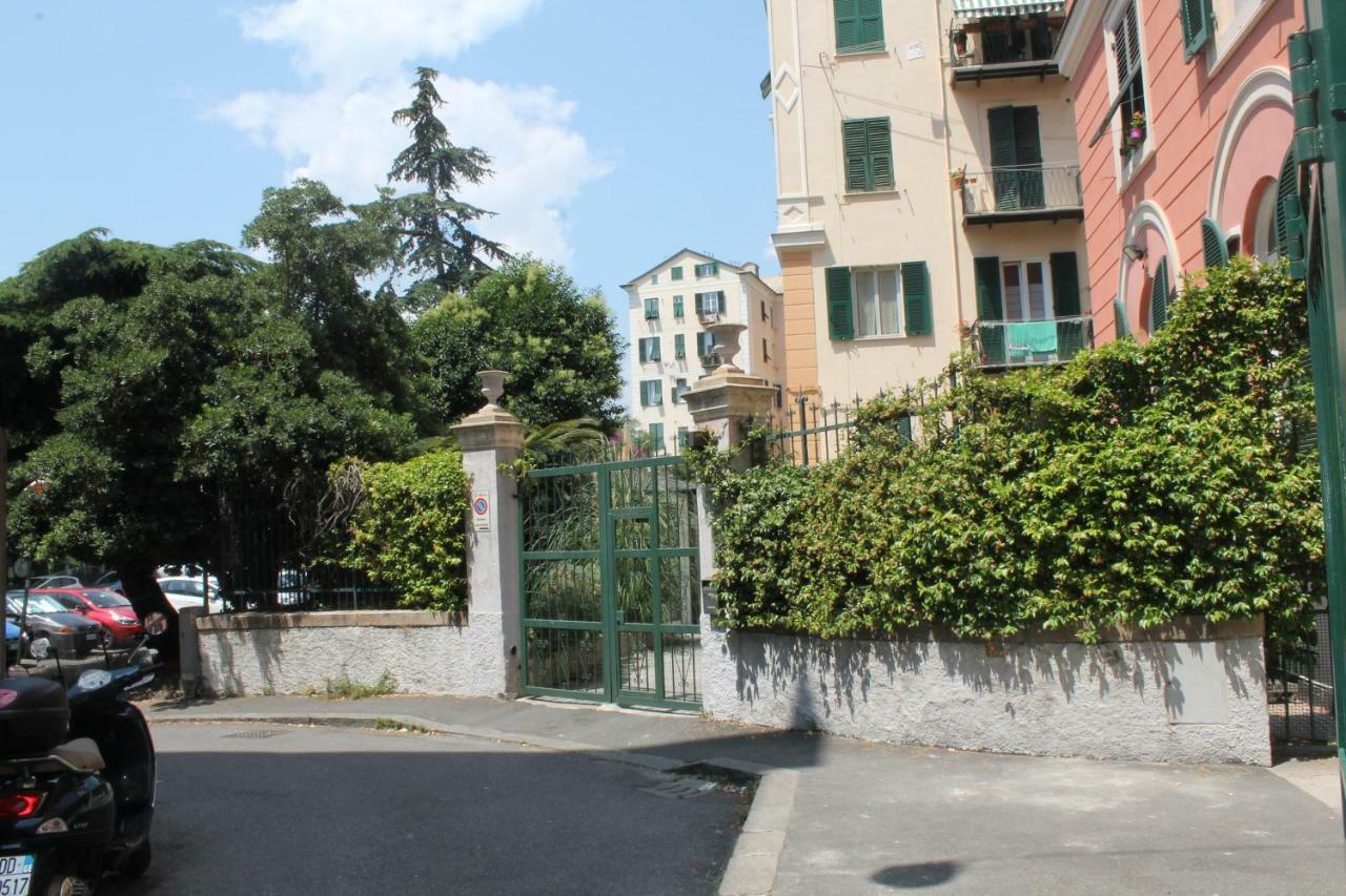 Appartamento In Centro Zona Fiera,Davanti Al Galliera Genoa Exterior photo